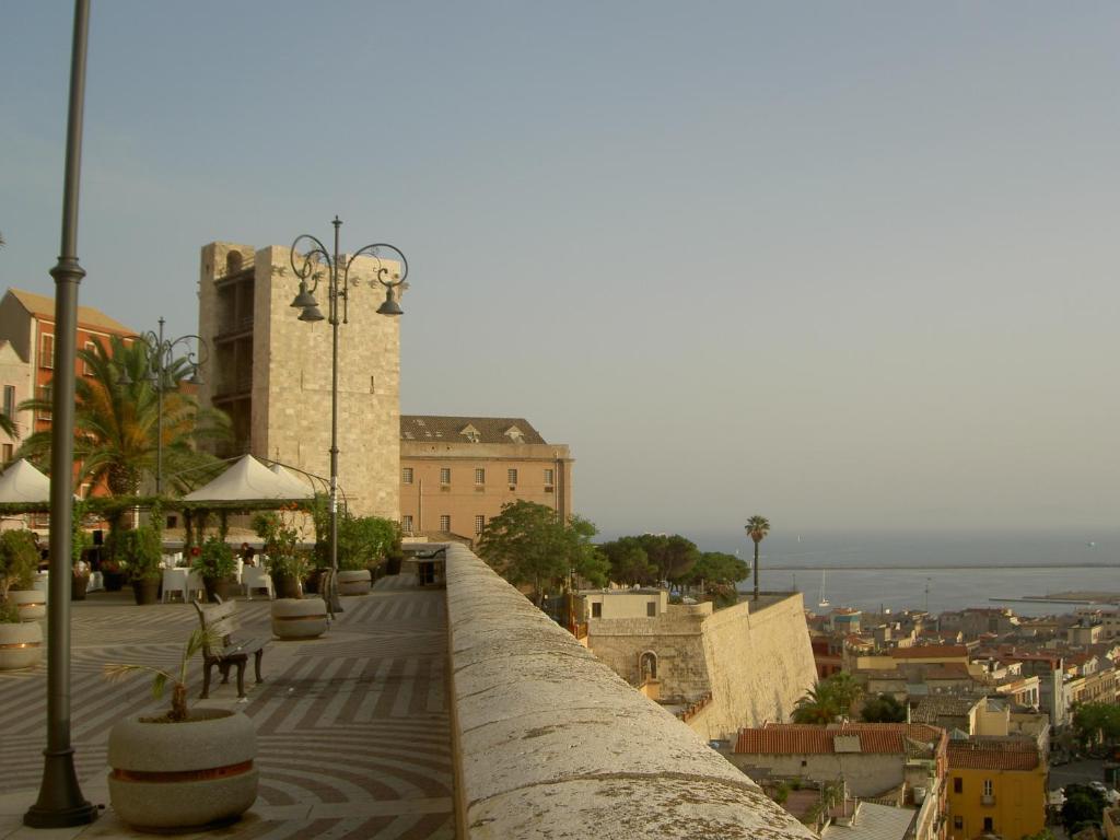 L'Arco Cagliari Bed & Breakfast Exterior photo